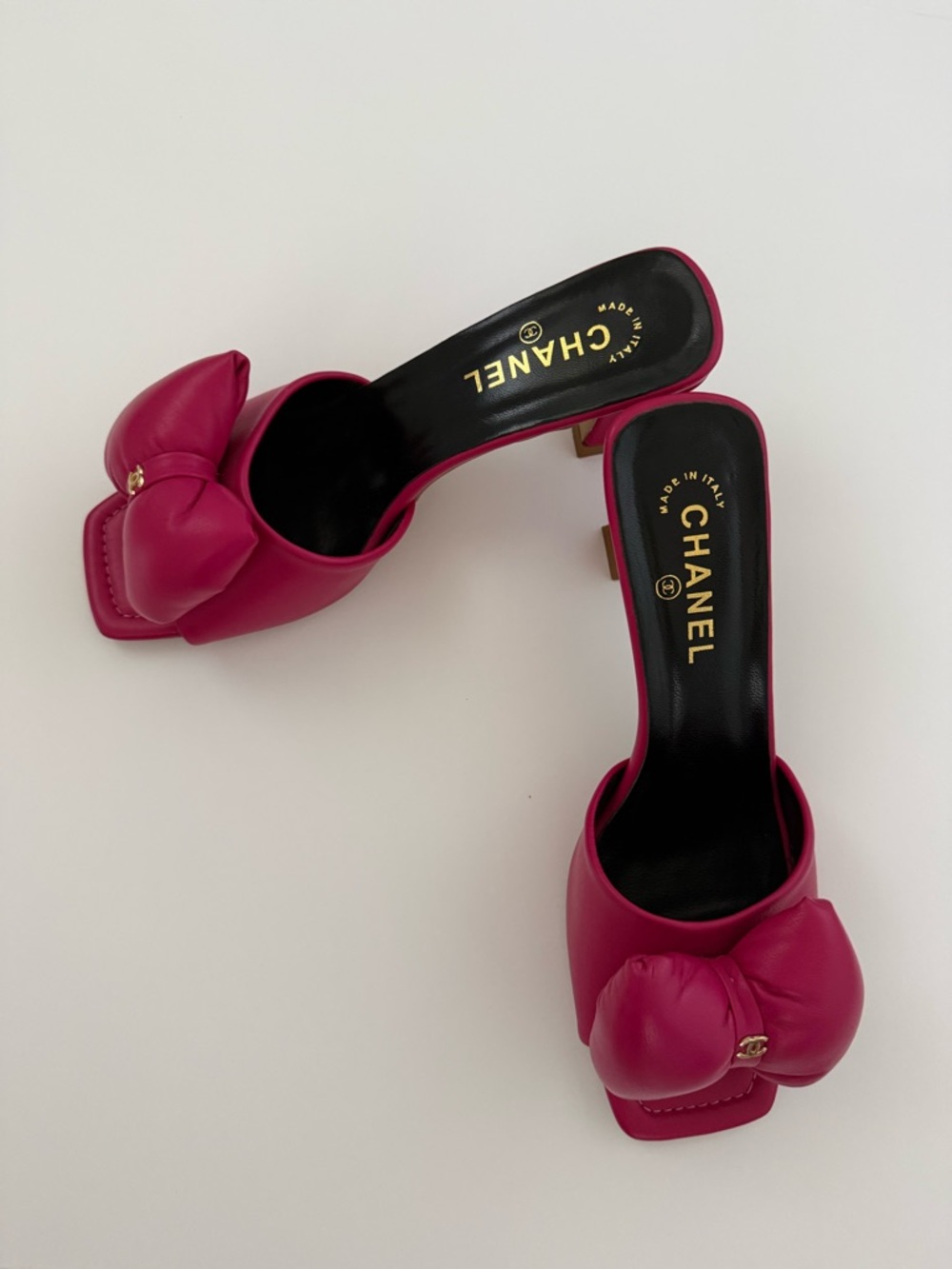 CHANEL Hot Pink Leather Knotted Slide Mules - Picture 4 of 8